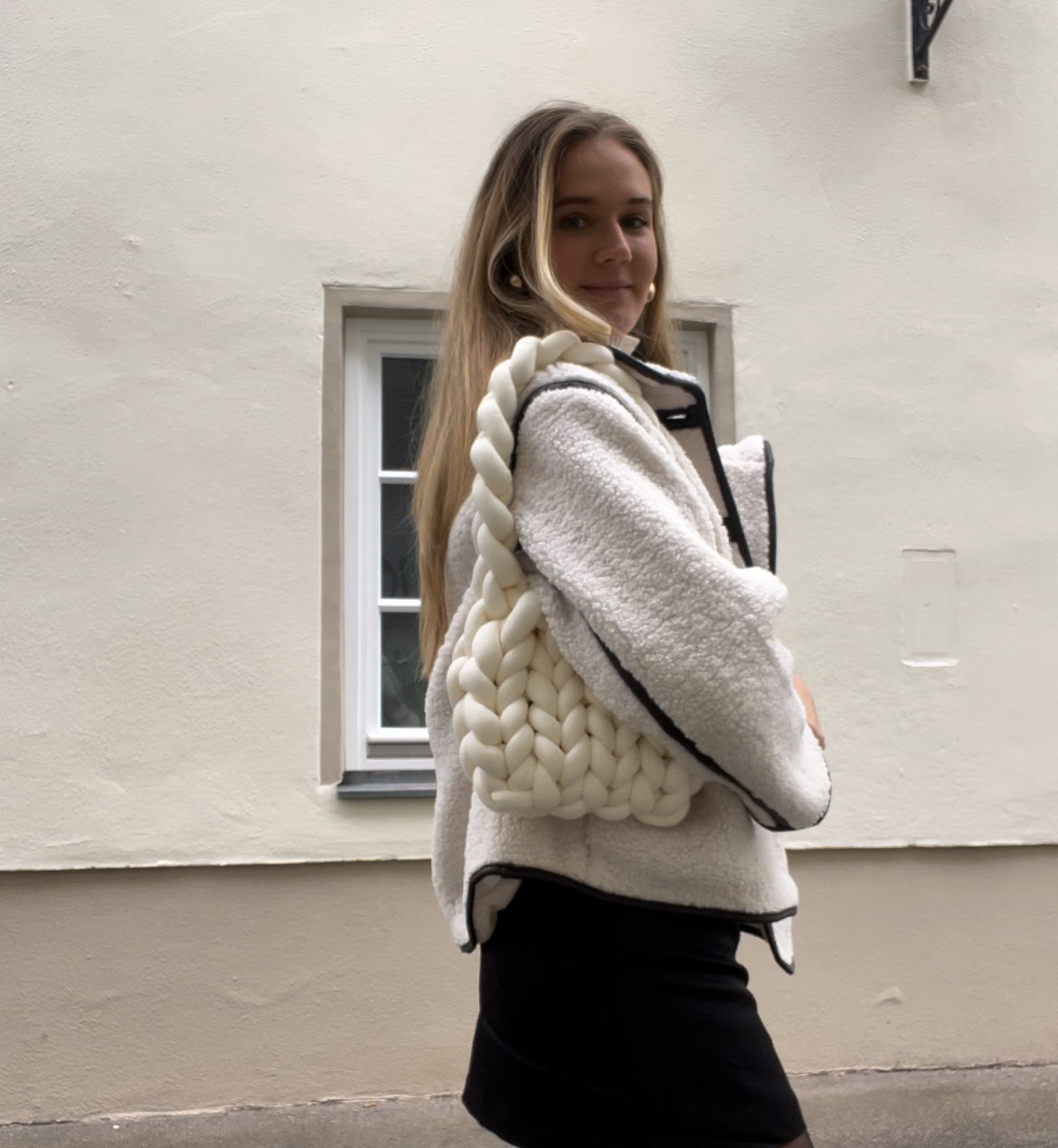 Knotbag Shoulderbag cremeweiß